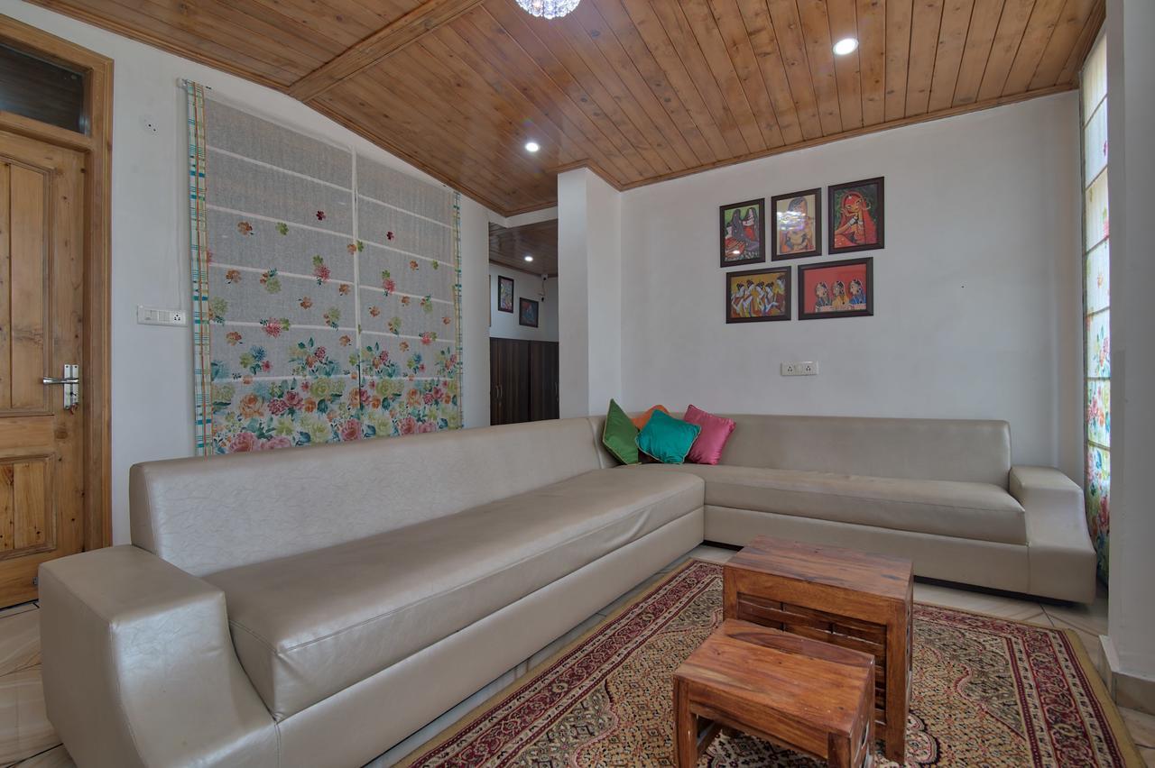 Oyo 13755 Woodstock Inn ดัลเฮาซี ภายนอก รูปภาพ